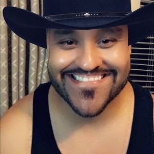 Meet your Posher, Jose